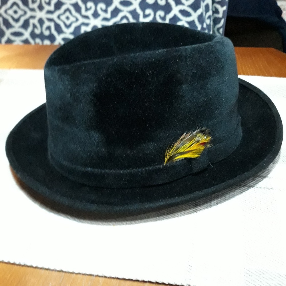 Hat - Picture 4 of 4